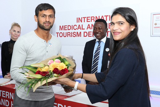 Cricketer Shoaib Malik Enthralls Crowd at Thumbay Hospital 1